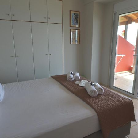 Blue Bay View - Beach House Vathirrevma Esterno foto