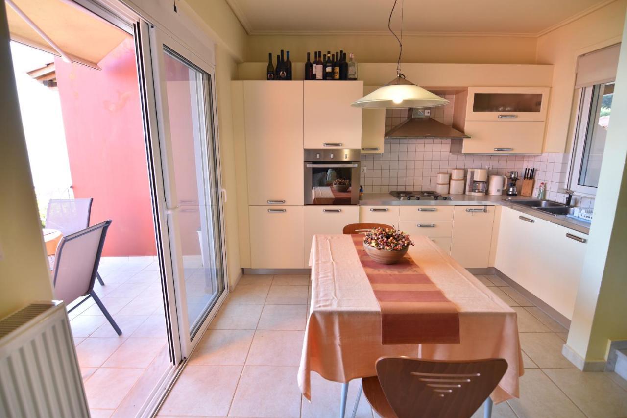 Blue Bay View - Beach House Vathirrevma Esterno foto